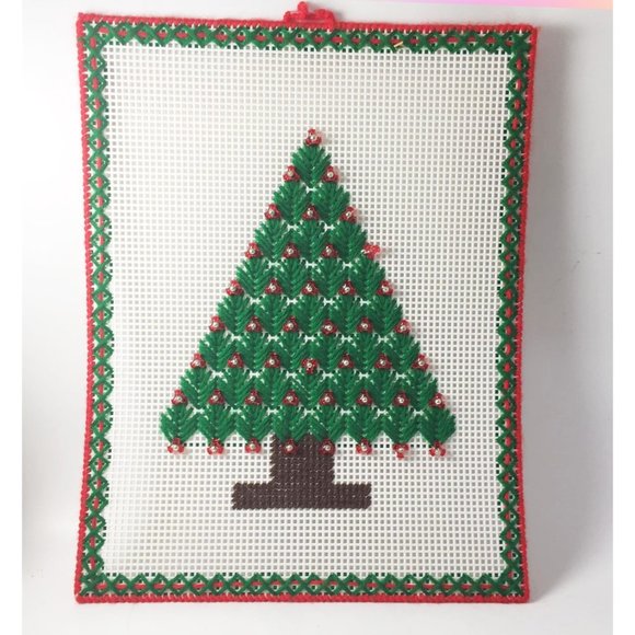 Vintage Handmade Plastic Canvas Stitched Yarn and Beads Christmas Tree Wall Hang - Picture 1 of 8